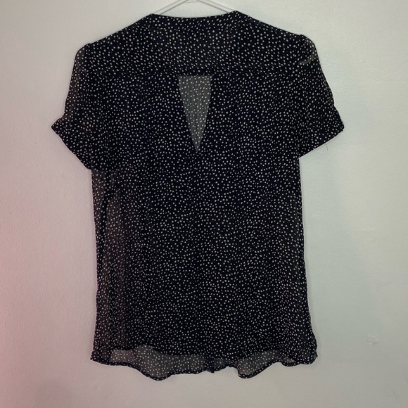 Reitmans - Polka Dotted Short Sleeve Blouse - Medium - Picture 2 of 3